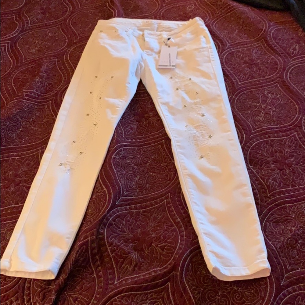 Distressed White Skinny Jeans